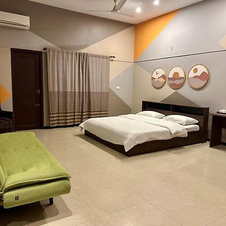 Costa Verde Luxury Seafront Villa Chennai Eksteriør bilde